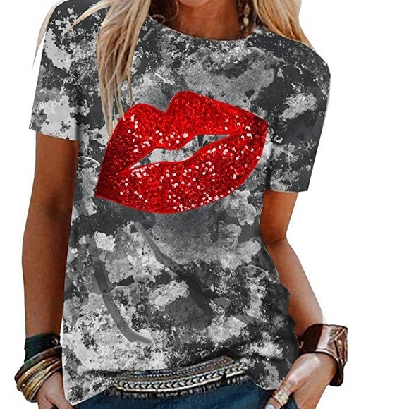 Tops - Super cute woman short sleeve Graphic tees blouse